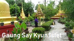 There is an islet close  to Mawlamyine City. It takes a boad from Mawlamyine. The whole islet is the pagoda.