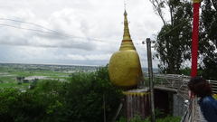 Shwe Taung Oo Pagoda(Bilugyun Island)